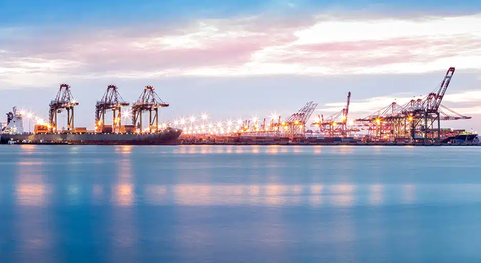 Shipping volumes increase at U.S. seaports