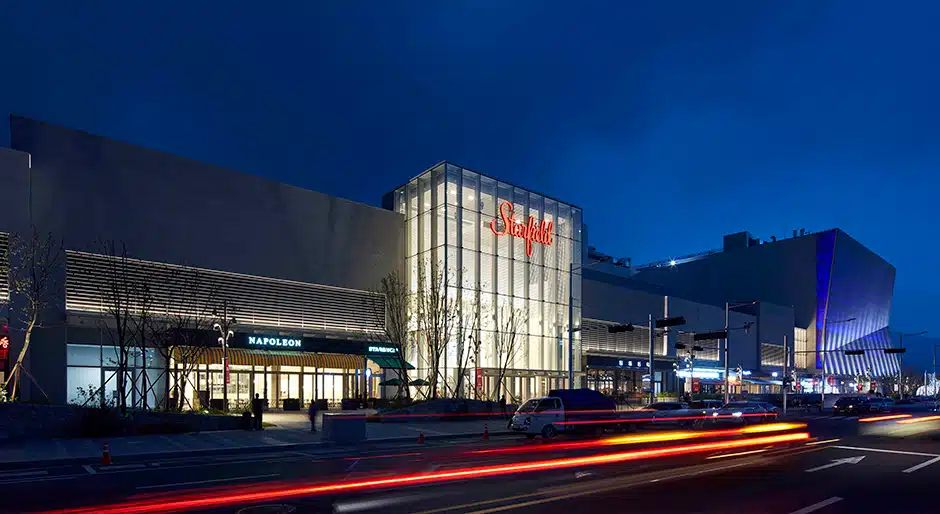 Blackstone buys three Asia shopping centers