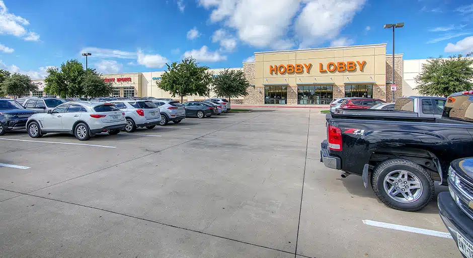 Dunhill Partners sells suburban retail center News Institutional