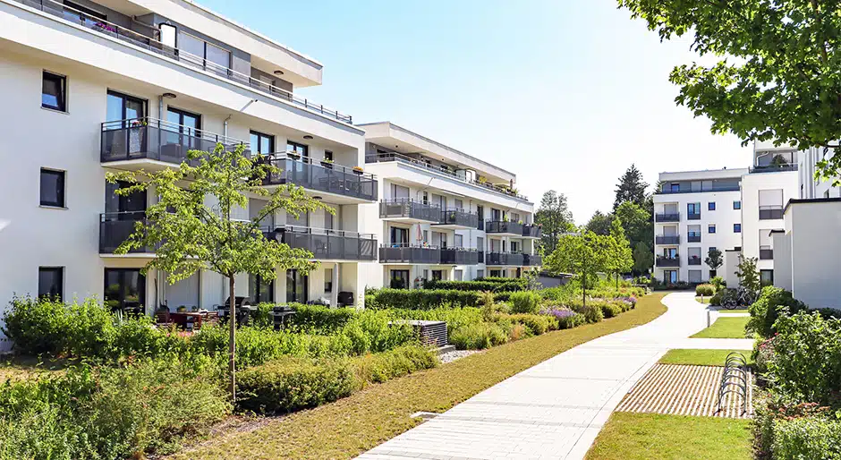 Red Oak Capital Holdings provides bridge loan for garden apartment refurbishment