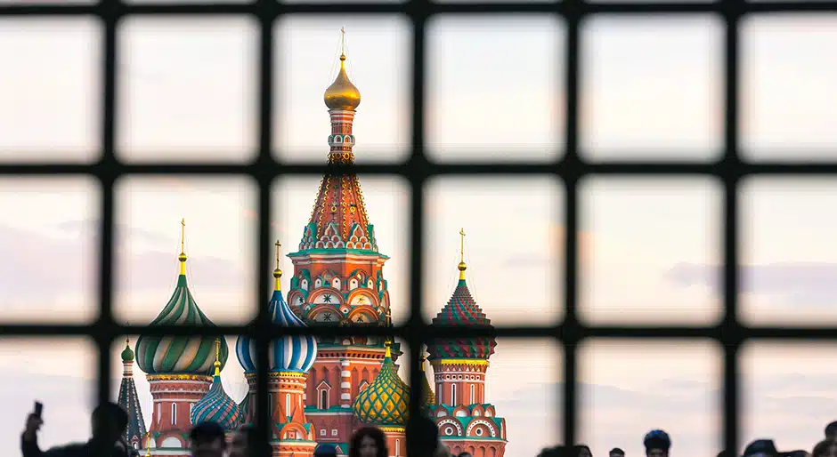 Evaluating investment exposure to Russia