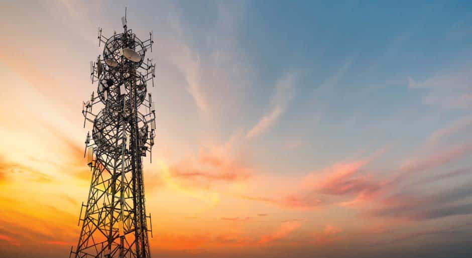 The connected experience: Challenges and opportunities in the telecommunications sector