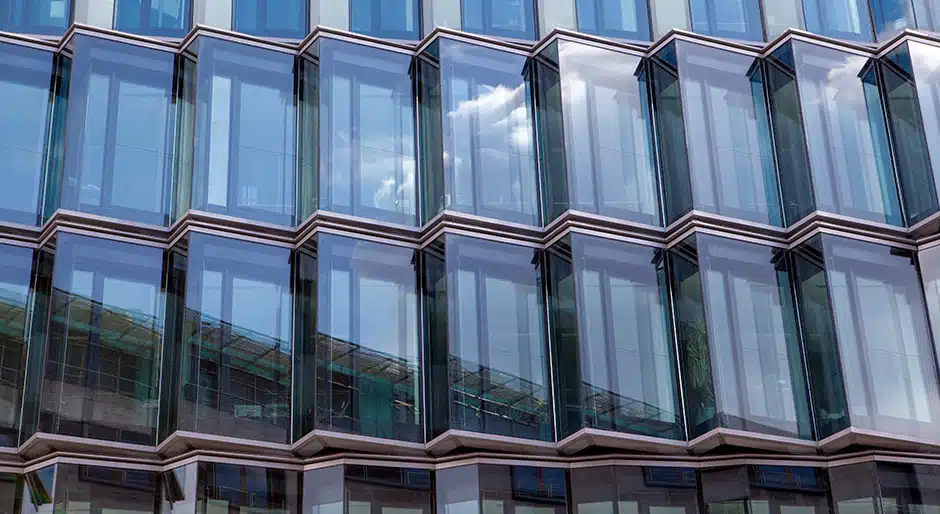 T. Rowe Price Group seeks partnerships with alternative investment managers, according to Bloomberg