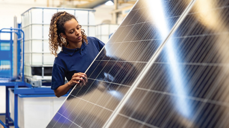 U.S. solar manufacturers lag skyrocketing market demand
