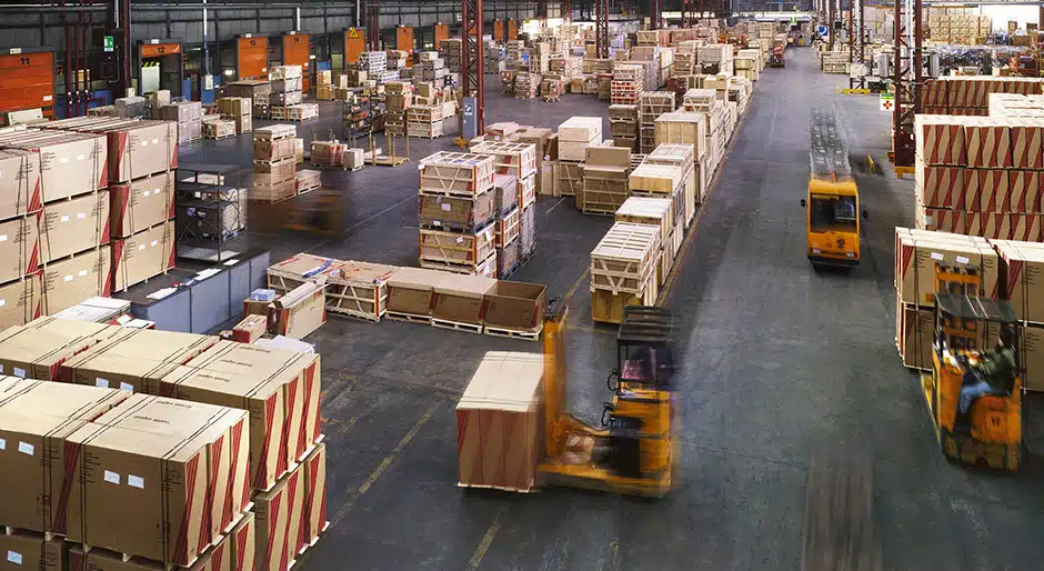 New U.S. industrial leases return to prior peak, renewals drop
